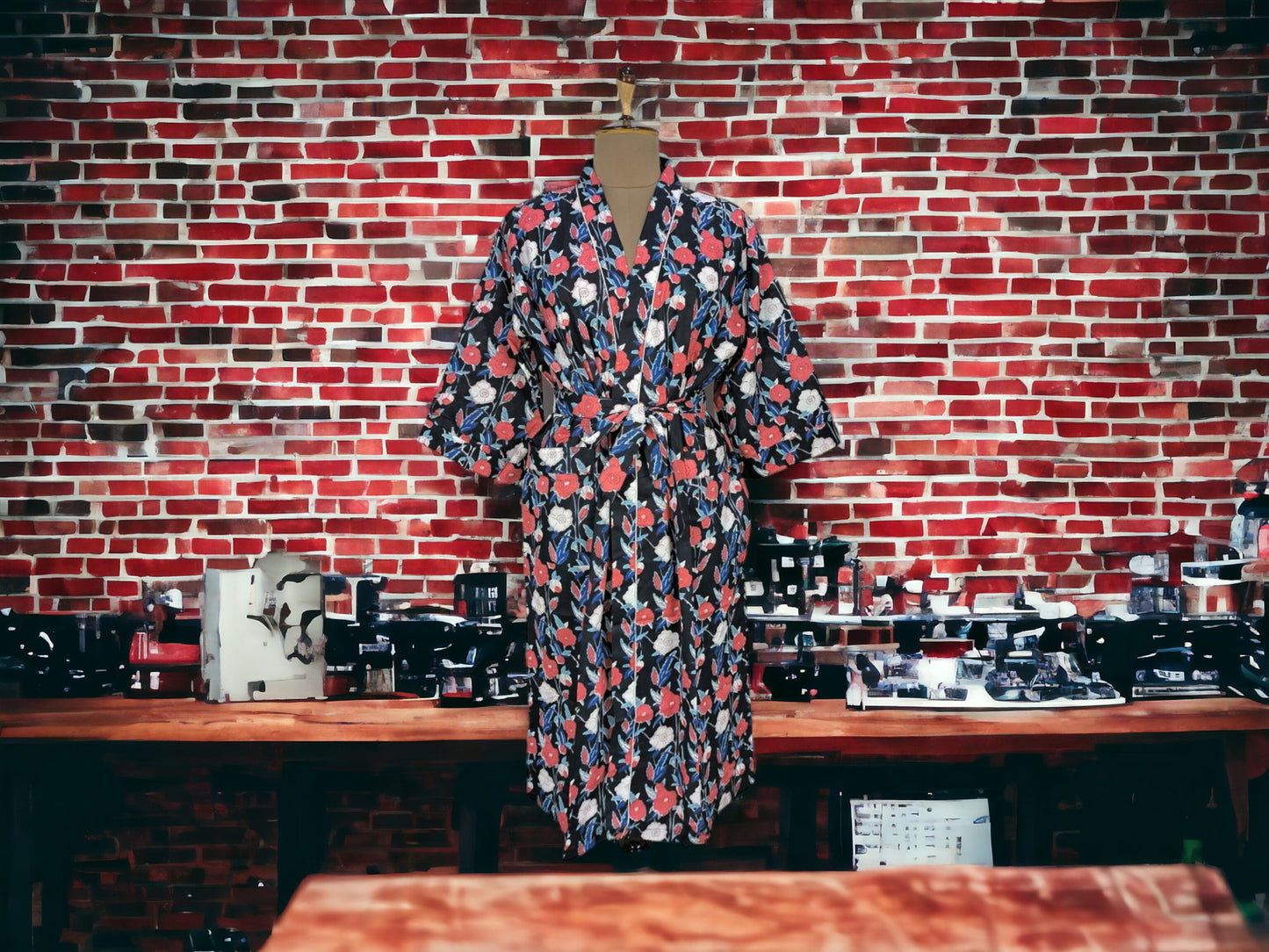 BLACK FLORAL Print - Kimono Robe